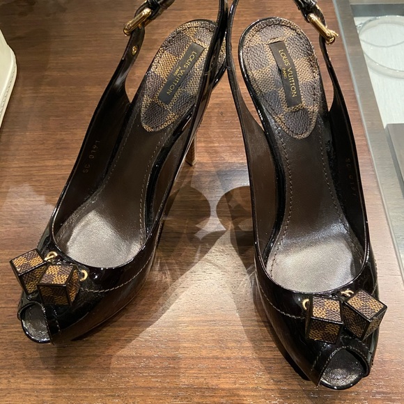 Louis Vuitton Vernis Leather Dice Peep Toe Pumps - Picture 5 of 6